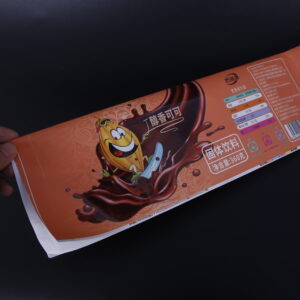 Multi-layer labels for cocoa powder